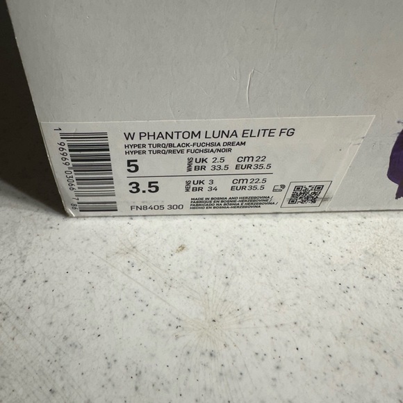 PHANTOM LUNA ELITE FG - size 3.5 Men’s / 5 Women’s - Picture 11 of 12